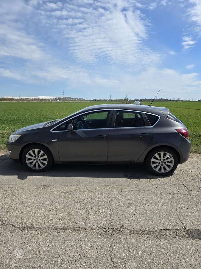 Opel Astra, 1.7 l., hatchback
