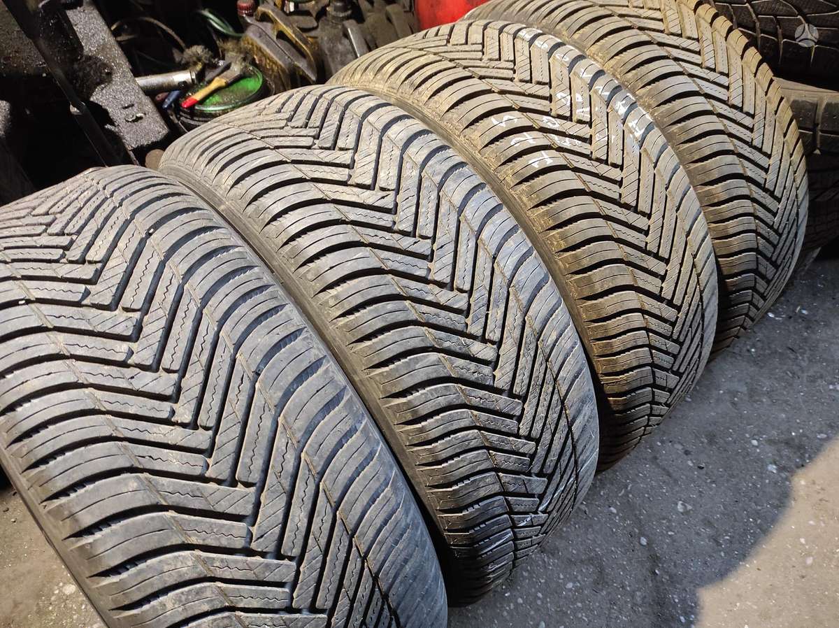 Continental VasarinesZiemines, летние 225/50 R18