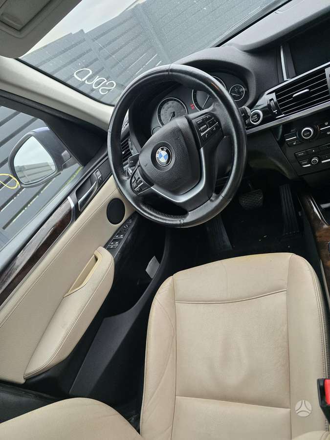 BMW X3, 2.0 l., off-road / crossover