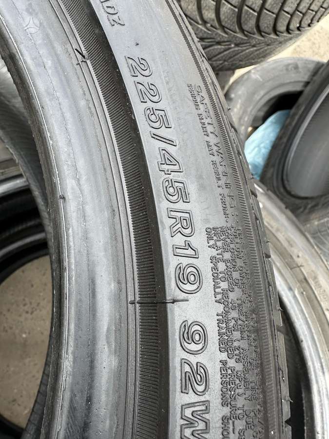Bridgestone, summer 225/45 R19