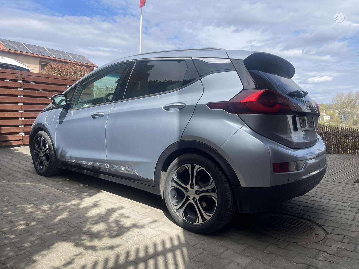 Chevrolet Bolt, 64 kWh, hatchback