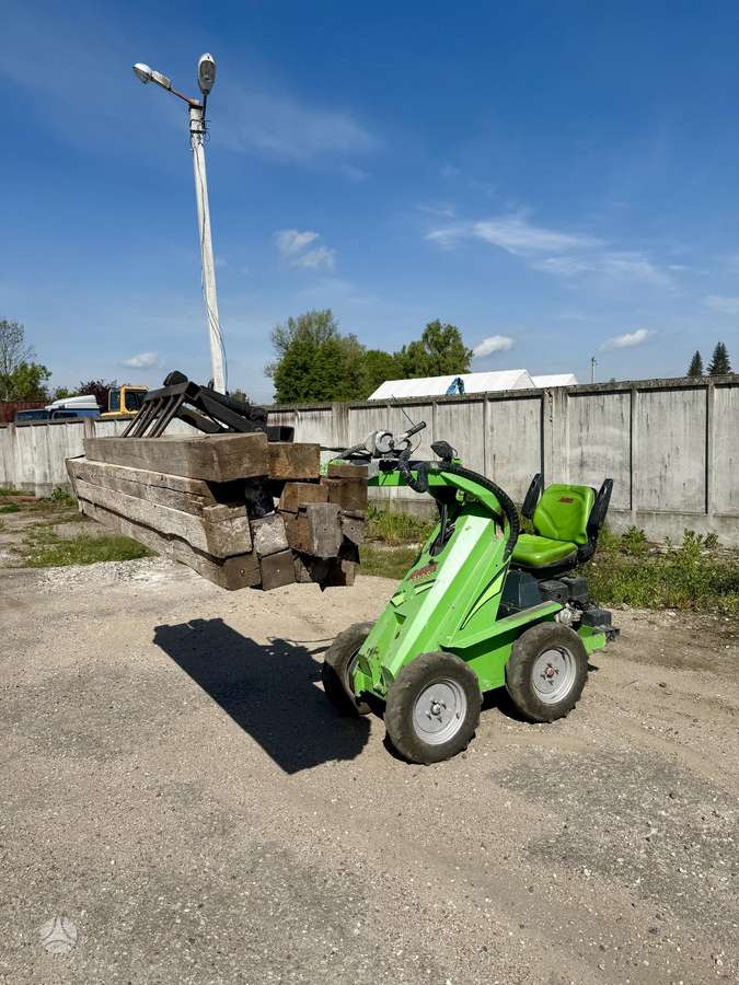 Avant 313s, statybos transporto nuoma