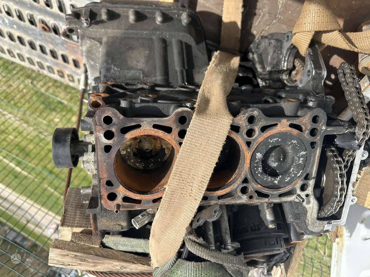 Porsche Cayenne engine parts