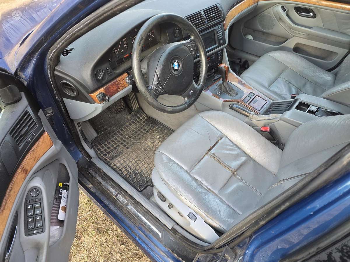 BMW 530