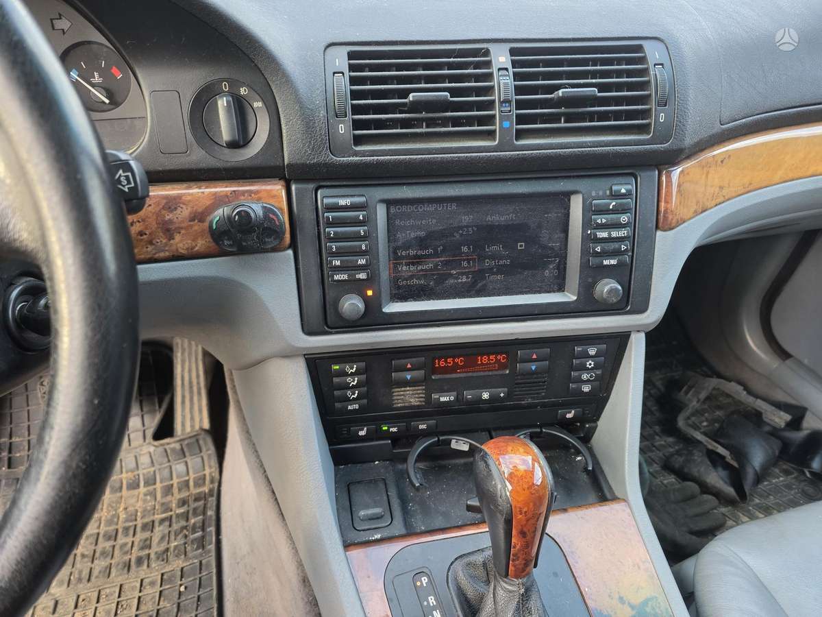 BMW 530