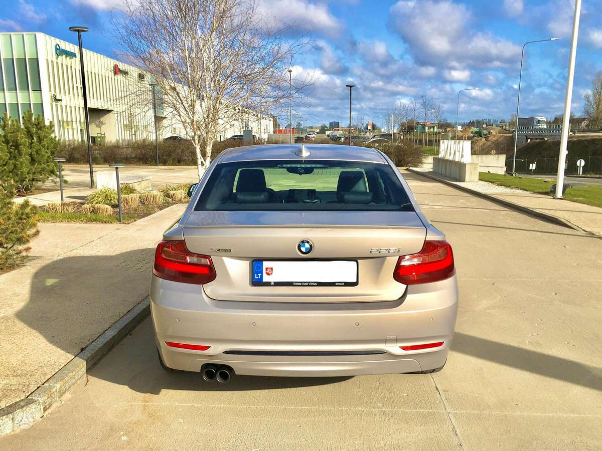 BMW 228, 2.0 l., coupe