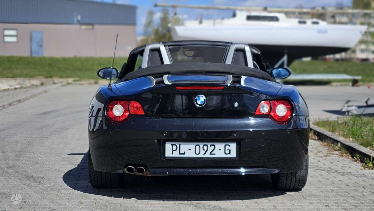 BMW Z4, 2.2 l., convertible