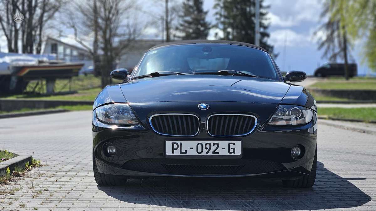 BMW Z4, 2.2 l., convertible