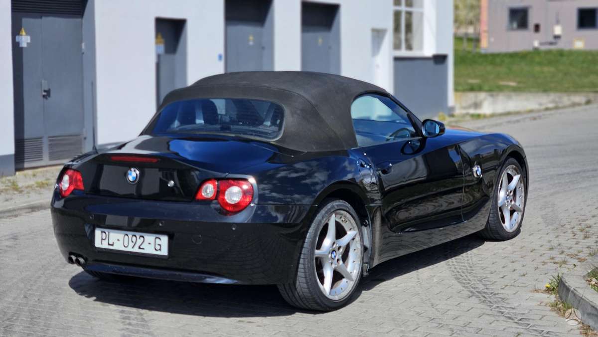 BMW Z4, 2.2 l., convertible
