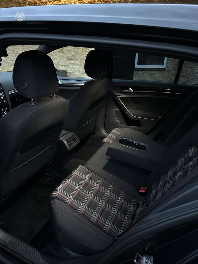 Volkswagen Golf, 2.0 l., Хэтчбек