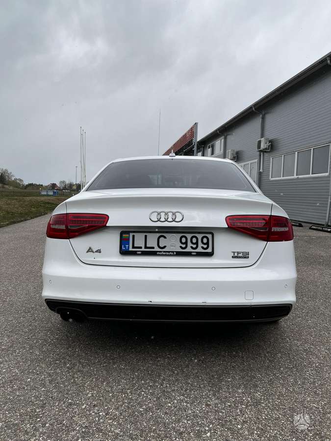 Audi A4, 2.0 l., saloon / sedan