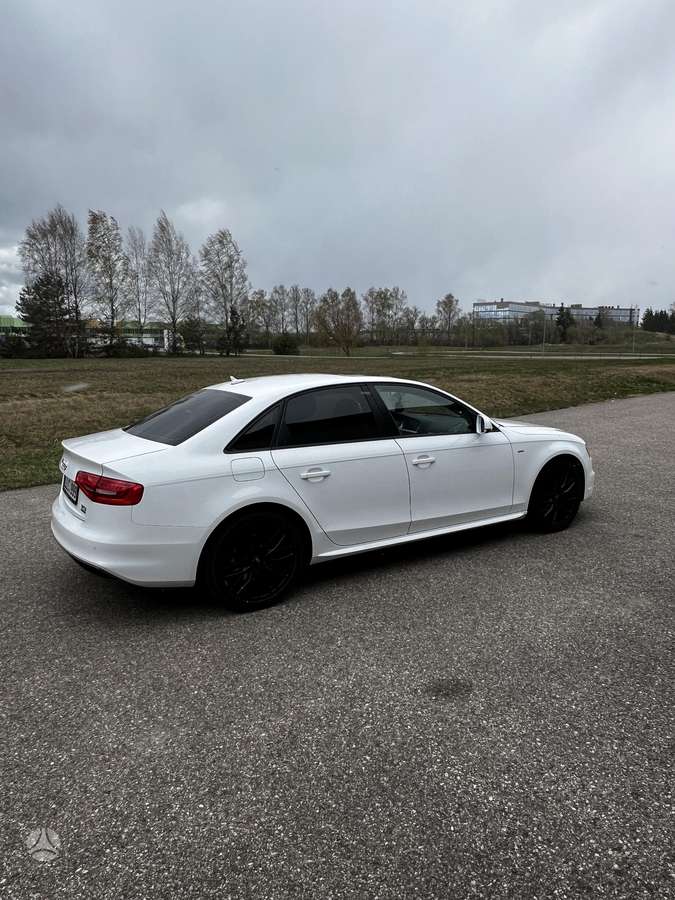 Audi A4, 2.0 l., saloon / sedan
