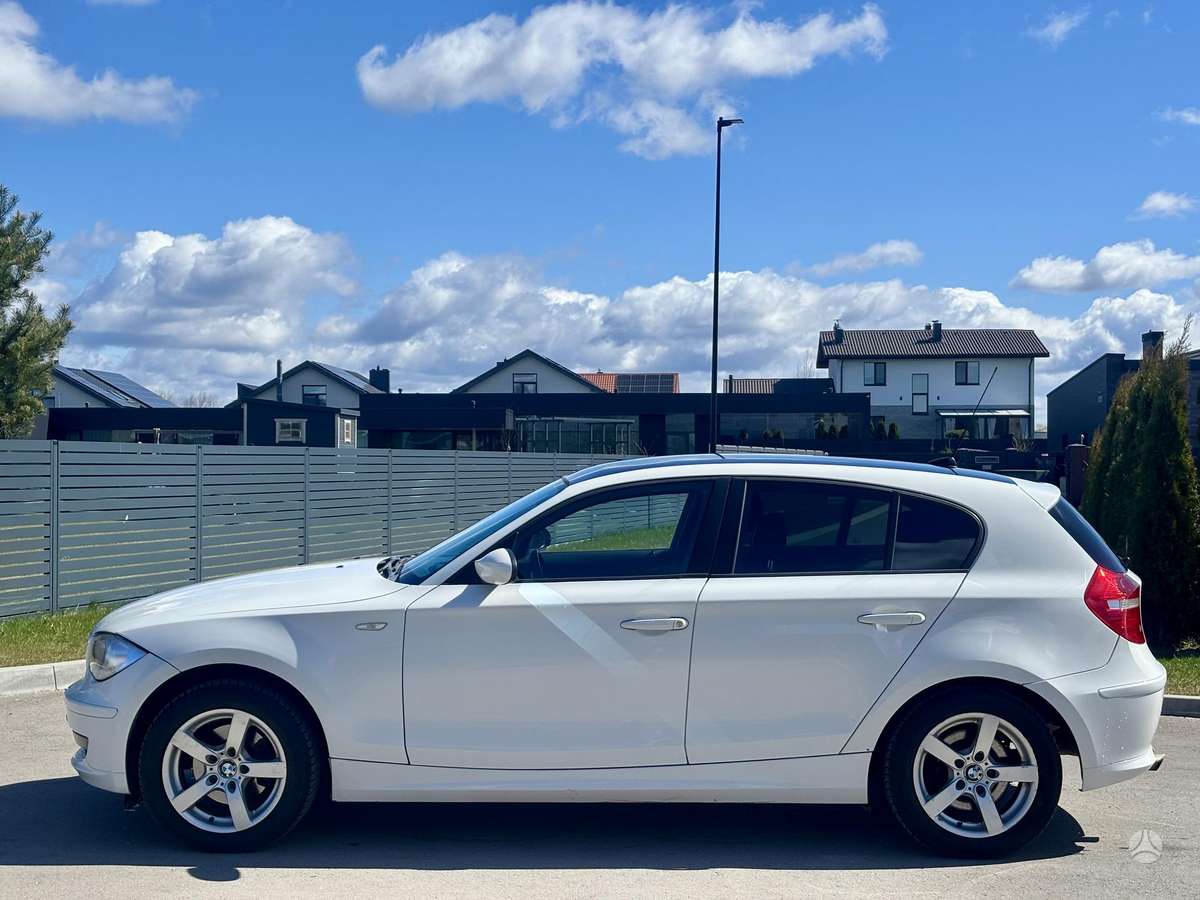 BMW 120, 2.0 l., hatchback