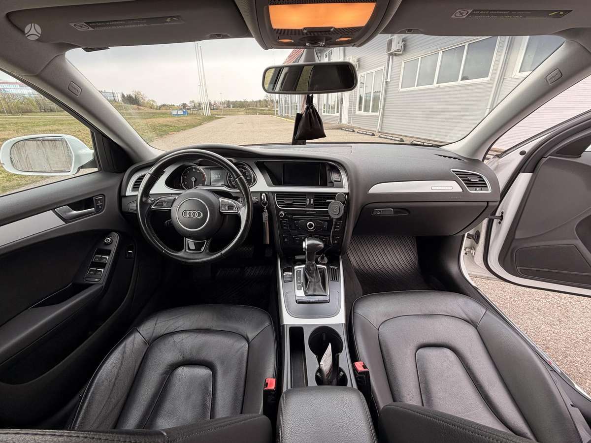 Audi A4, 2.0 l., saloon / sedan