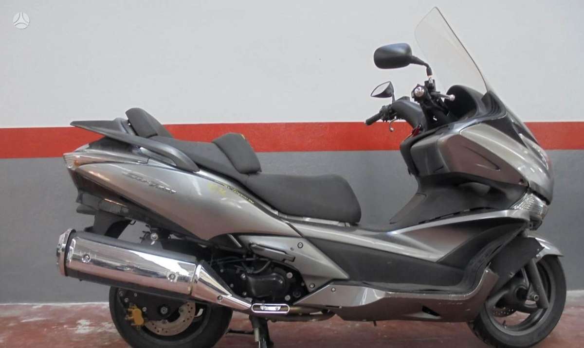 Honda Silverwing, мотороллеры / мопеды
