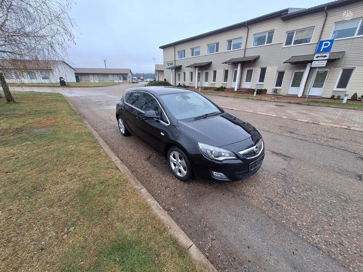 Opel Astra, 2.0 l., Хэтчбек