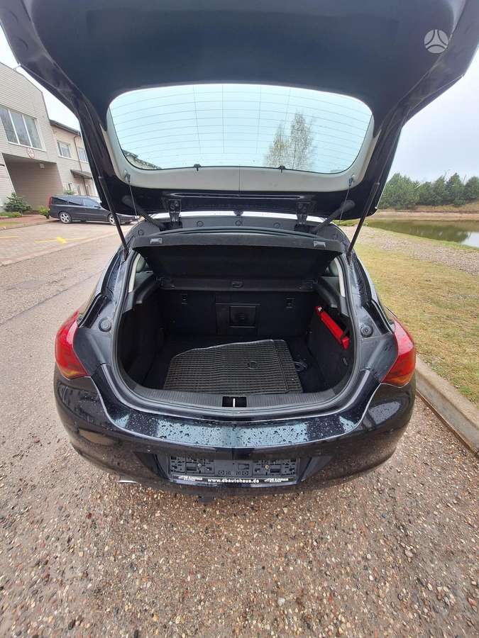 Opel Astra, 2.0 l., hatchback