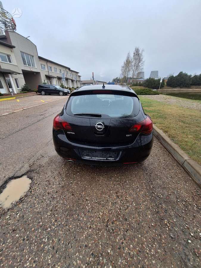 Opel Astra, 2.0 l., hatchback