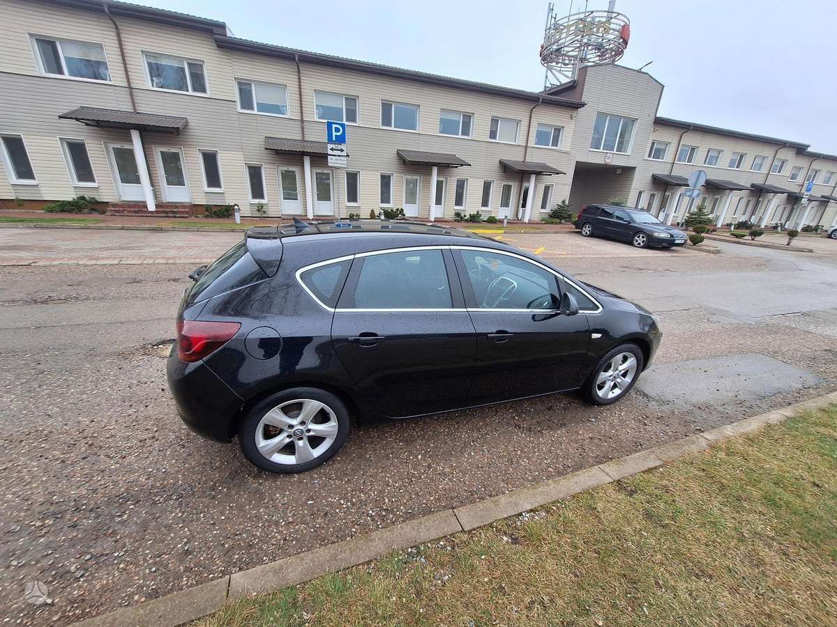 Opel Astra, 2.0 l., Хэтчбек