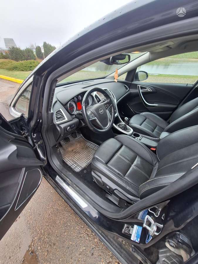 Opel Astra, 2.0 l., hatchback