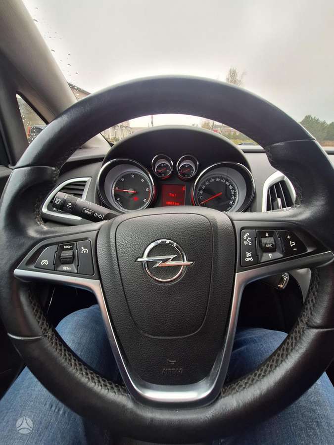 Opel Astra, 2.0 l., Хэтчбек