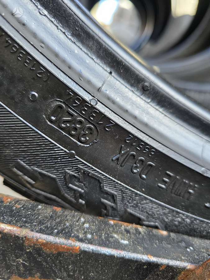 Continental Cross contact, всесезонные 275/40 R22