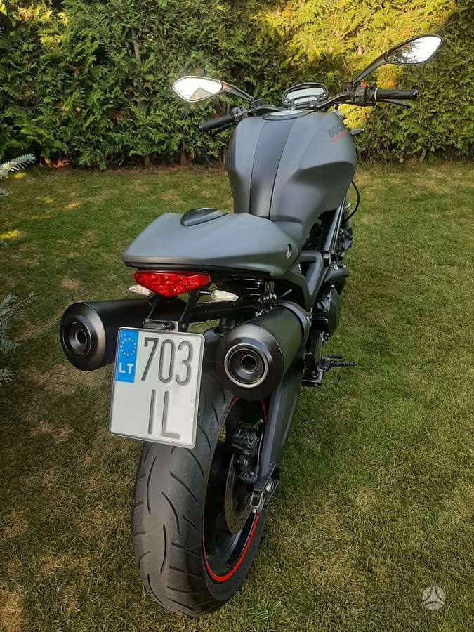 Ducati Monster 696cc, street / classic