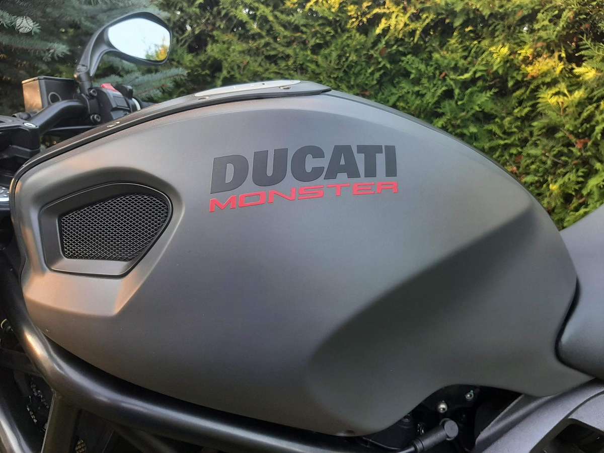 Ducati Monster 696cc, street / classic