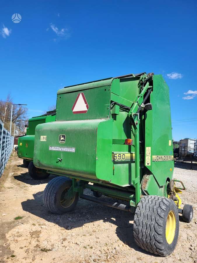 John Deere . Krone, presai