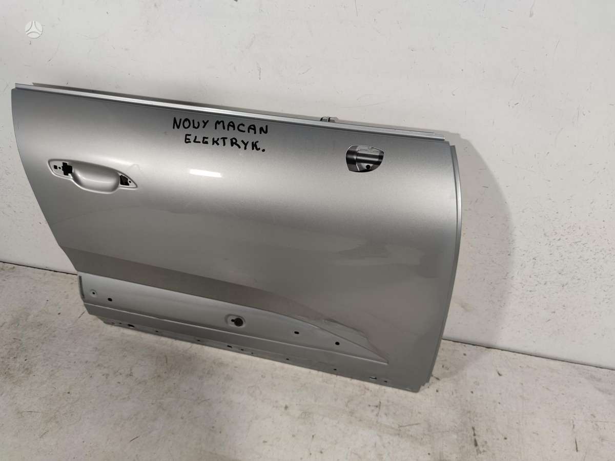 Porsche Macan doors