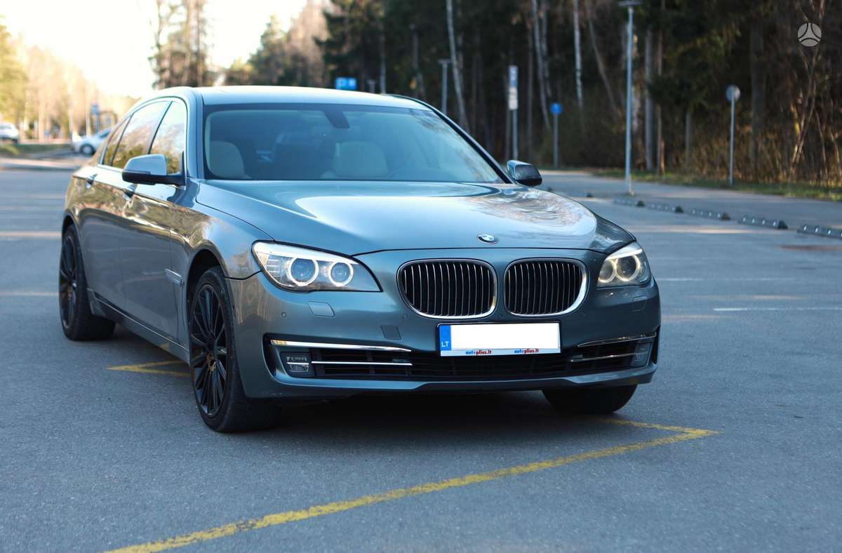 BMW 740, 3.0 l., Седан