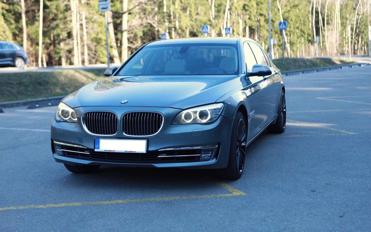 BMW 740, 3.0 l., Седан