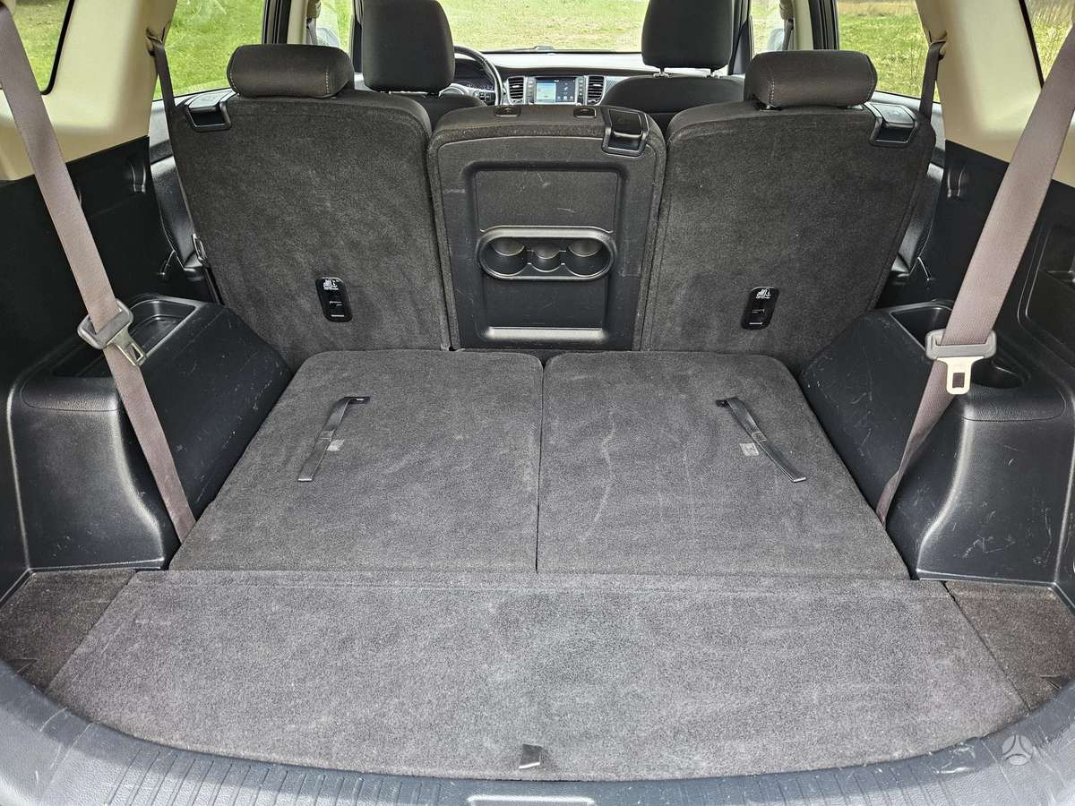 Kia Carens, 1.7 l., Минивэн