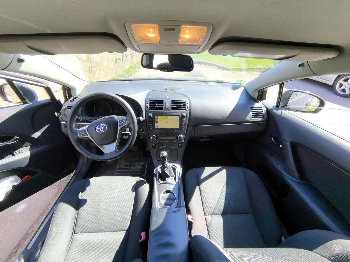 Toyota Avensis, 2.2 l., Универсал