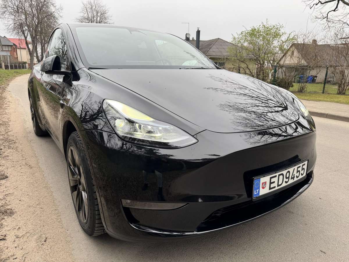 Tesla Model Y, 60 kWh, off-road / crossover