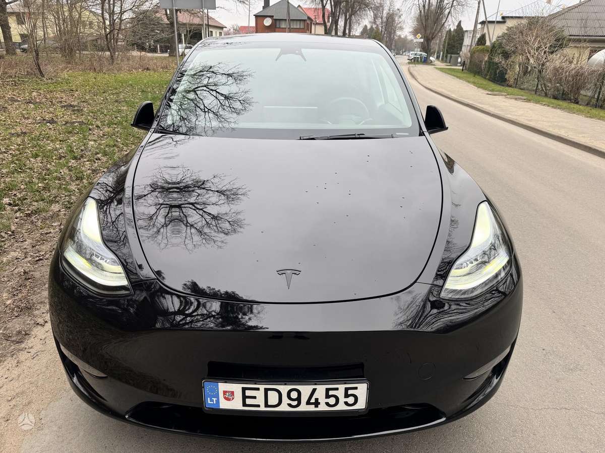 Tesla Model Y, 60 kWh, off-road / crossover