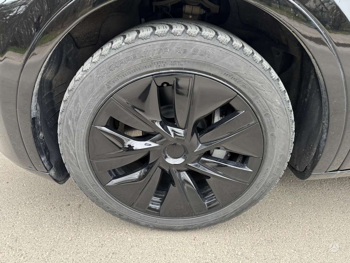 Tesla Model Y, 60 kWh, off-road / crossover