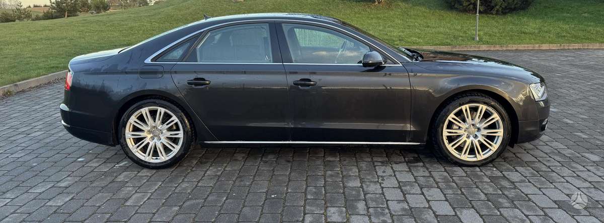 Audi A8, 3.0 l., Седан