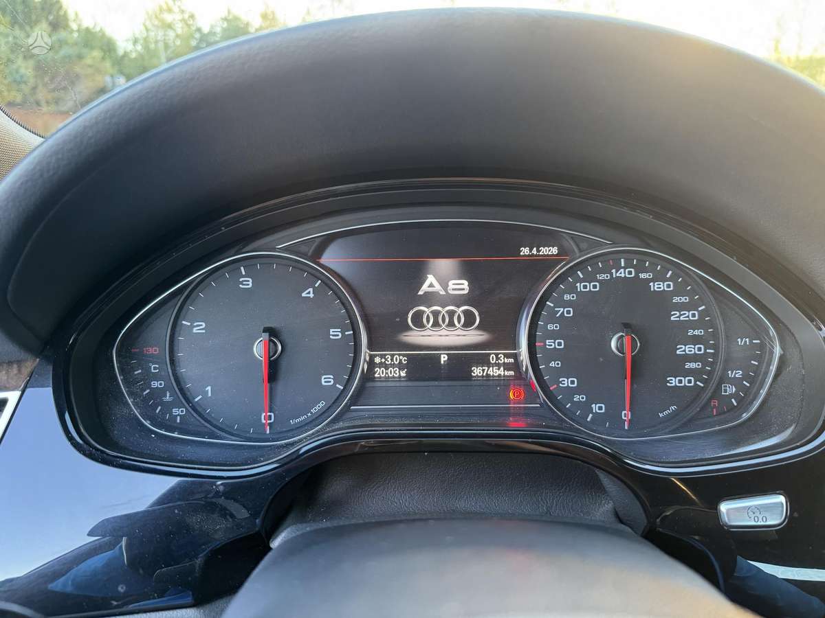 Audi A8, 3.0 l., Седан