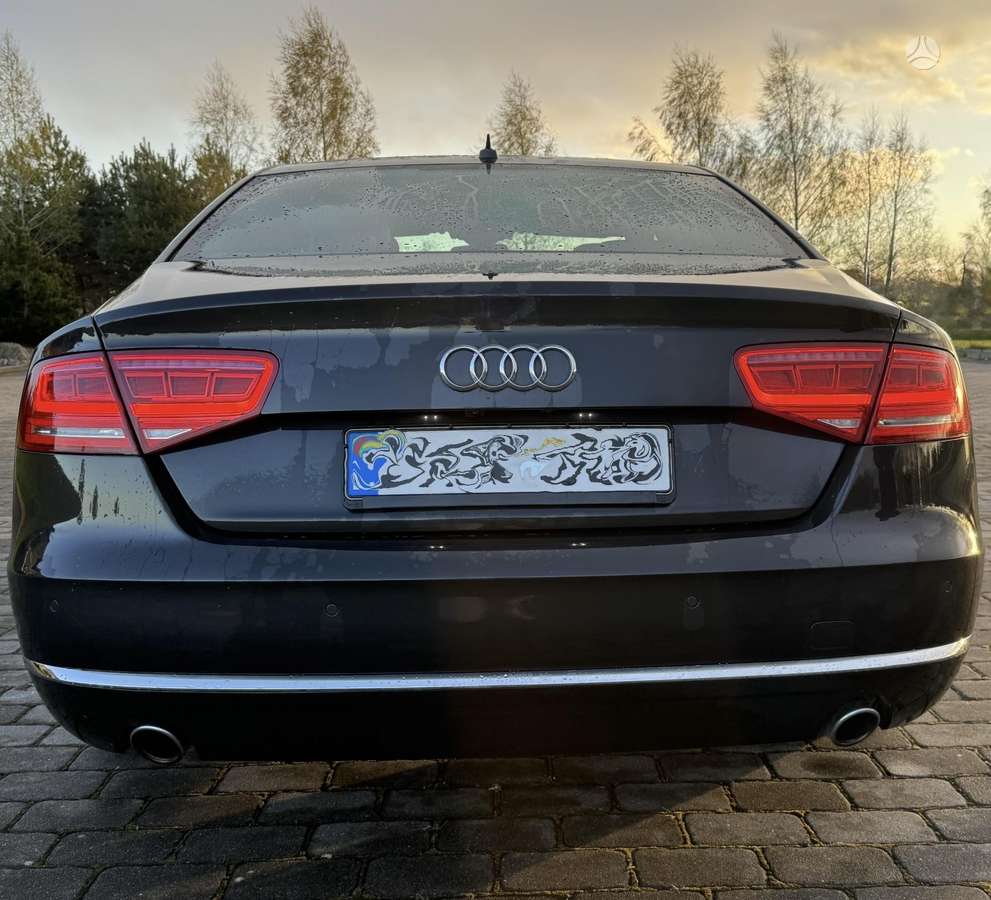 Audi A8, 3.0 l., Седан
