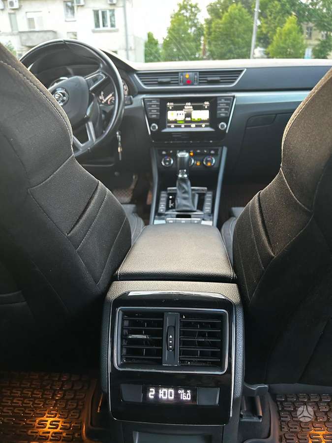 Skoda Superb, 2.0 l., universalas