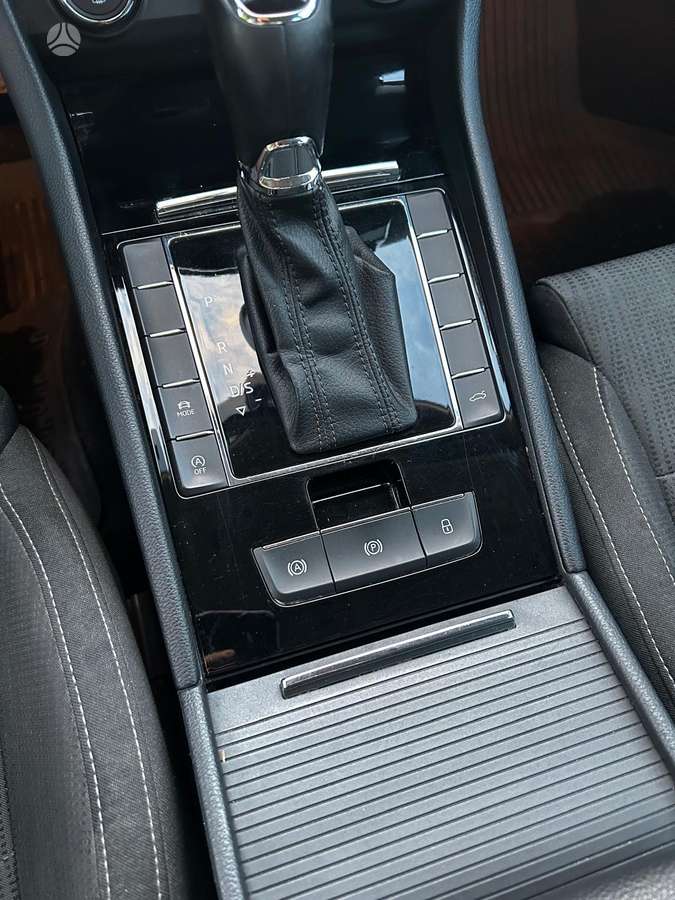 Skoda Superb, 2.0 l., universalas