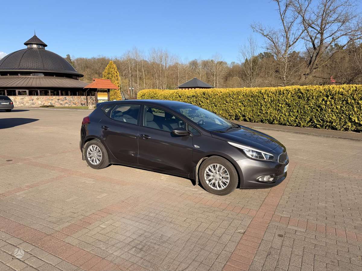 Kia Ceed, 1.6 l., Хэтчбек