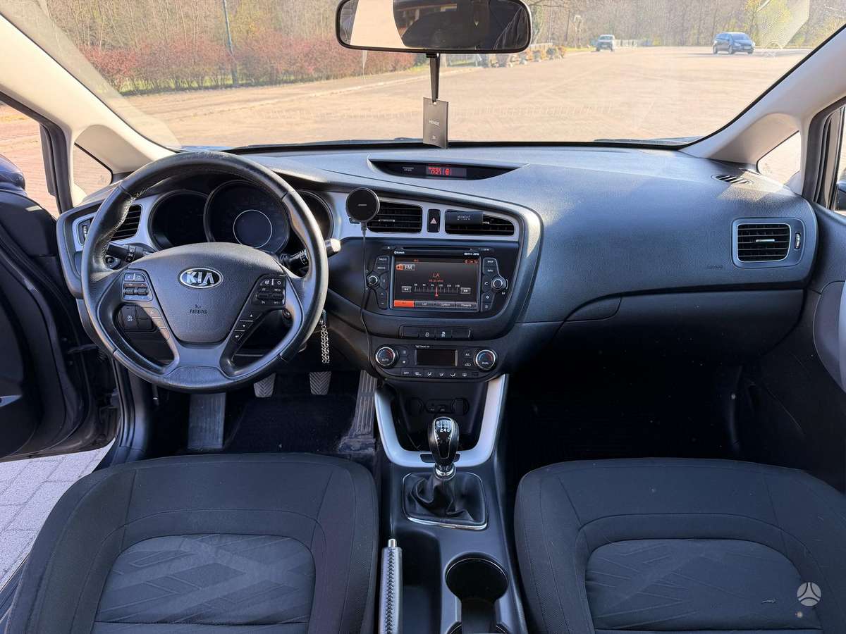 Kia Ceed, 1.6 l., hatchback