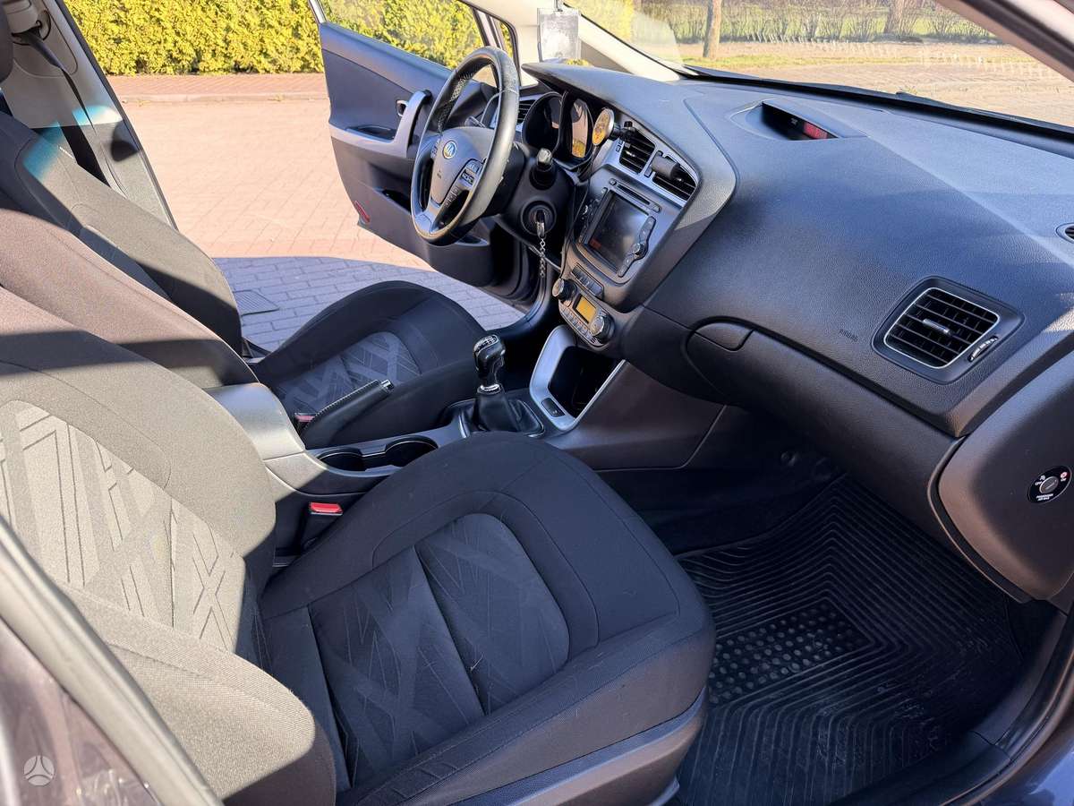 Kia Ceed, 1.6 l., hatchback