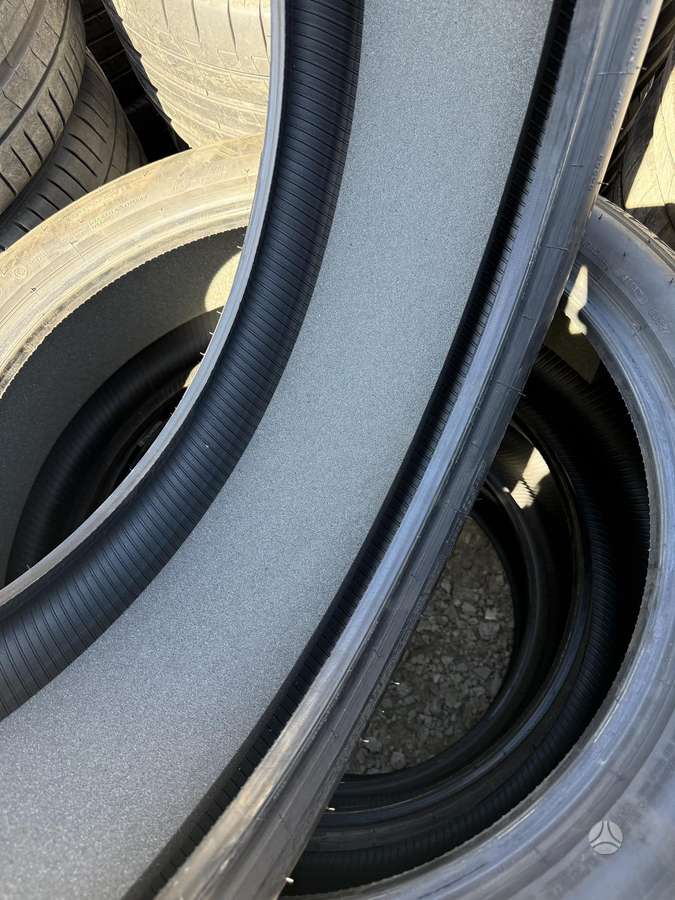 Bridgestone, летние 275/40 R22