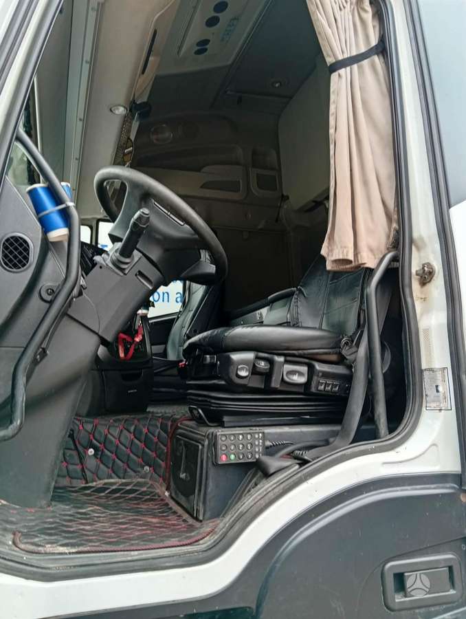 Iveco STRLIS 18-460, double sleeper