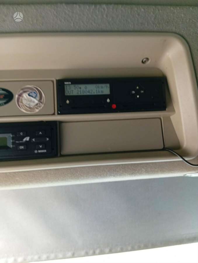 Iveco STRLIS 18-460, double sleeper