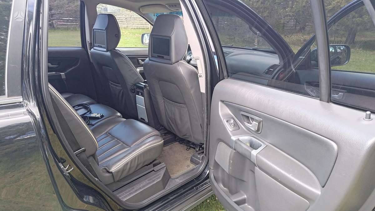 Volvo XC90 - 11
