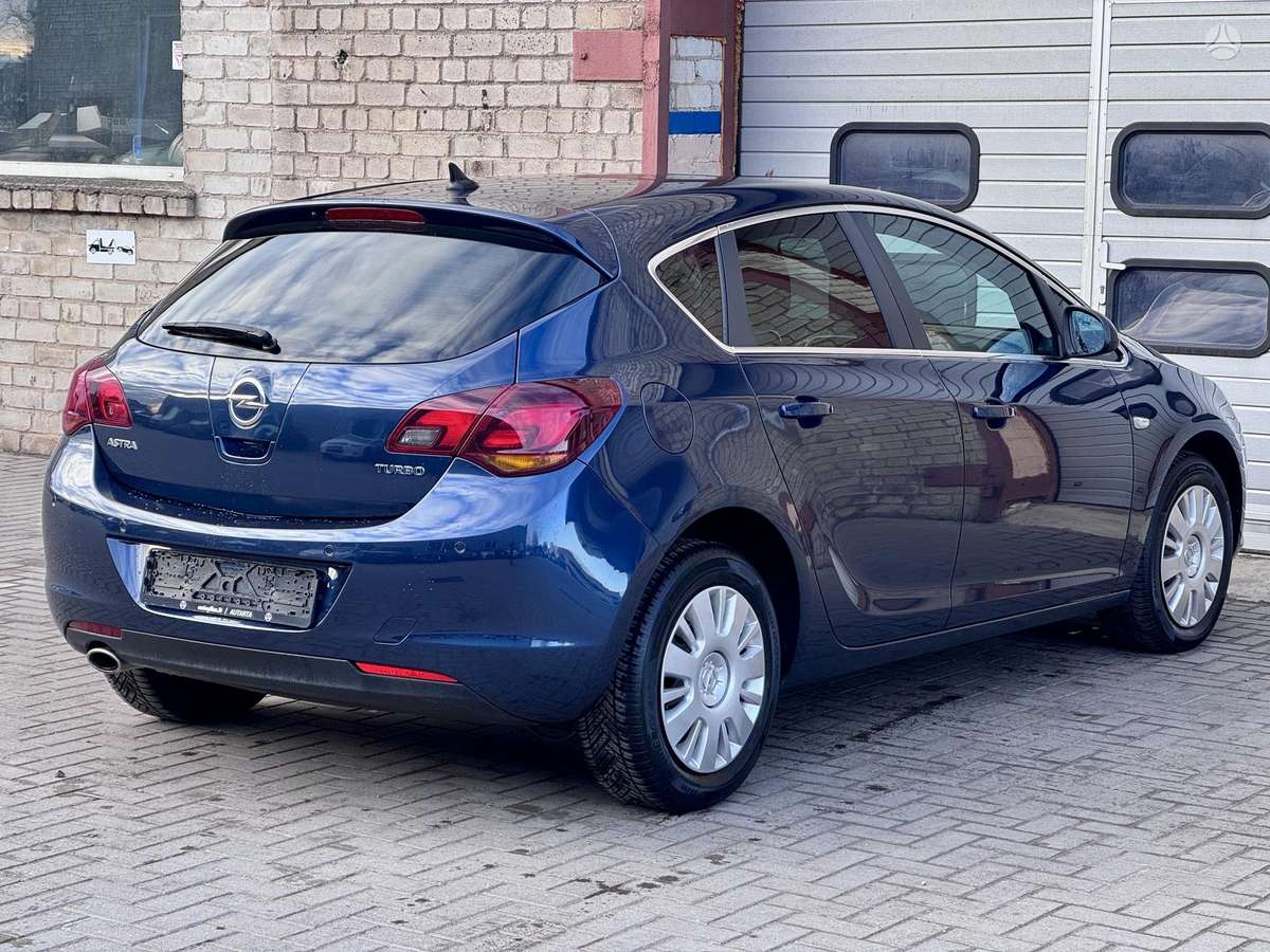 Opel Astra, 1.6 l., hatchback